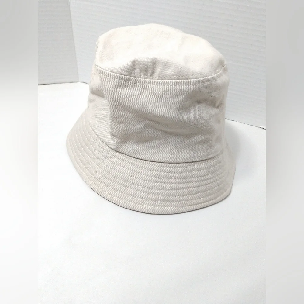 Bucket Hat Embroidered Letter P Beige Cotton Canvas Child Size